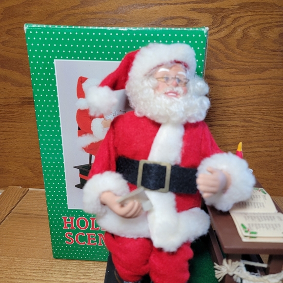 Holiday Time Other - Musical Santa Figure Holiday Scene Christmas Crestone's Christmas Family 1990